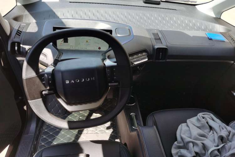 Used Baojun KiWi EV 2022 Artist Lite Edition Lithium Iron Phosphate
