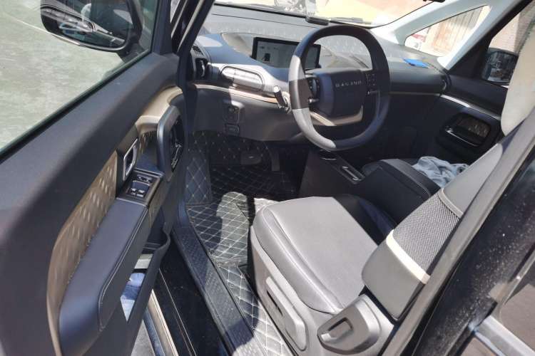 Used Baojun KiWi EV 2022 Artist Lite Edition Lithium Iron Phosphate
