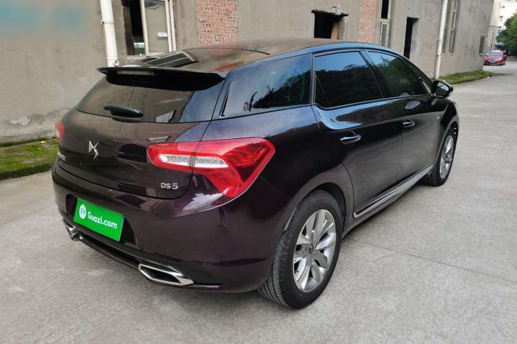 Used DS 5 2015 1.6T Luxury Edition THP160
