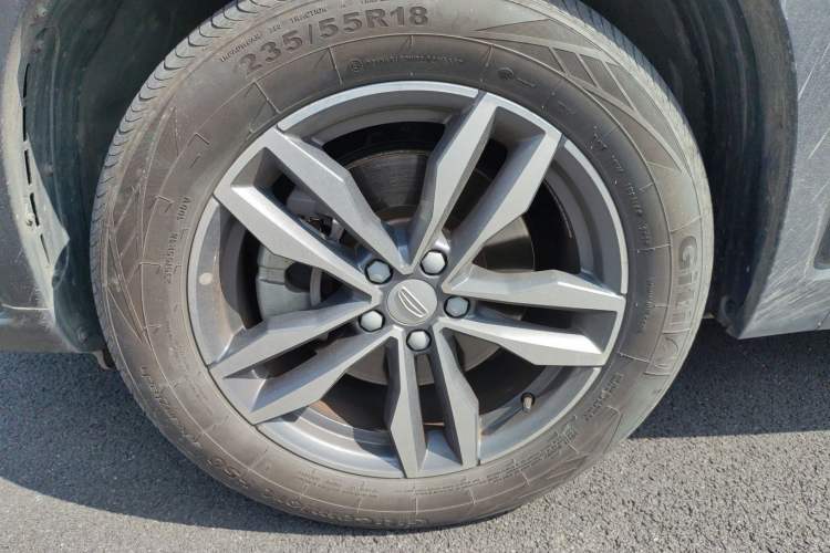 Used Geely Auto Monjaro New Energy 2019 Updated 400T YAOXINGER Pure Electric Range of 56 KM
