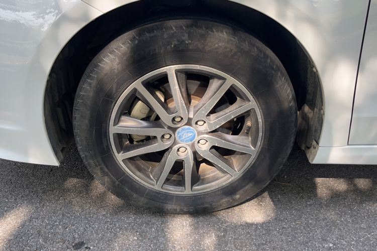 Used Lifan Auto 820 2015 2.4L Automatic Luxury Model