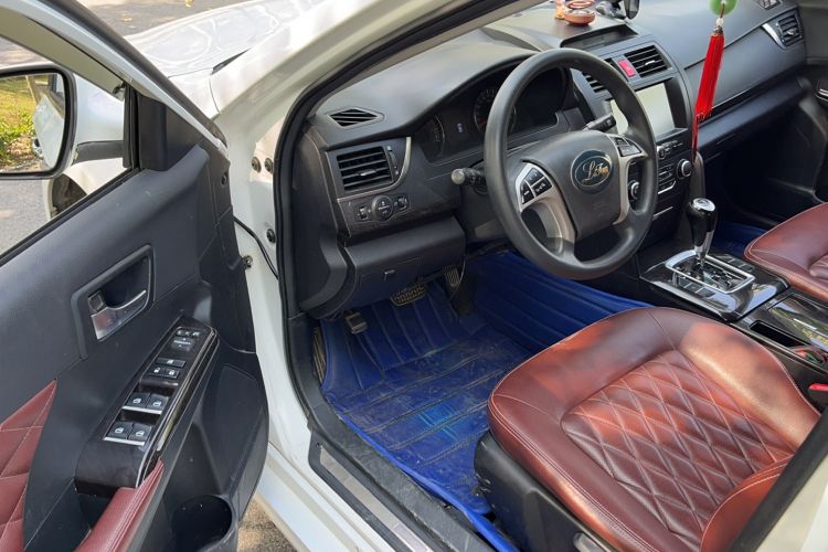 Used Lifan Auto 820 2015 2.4L Automatic Luxury Model