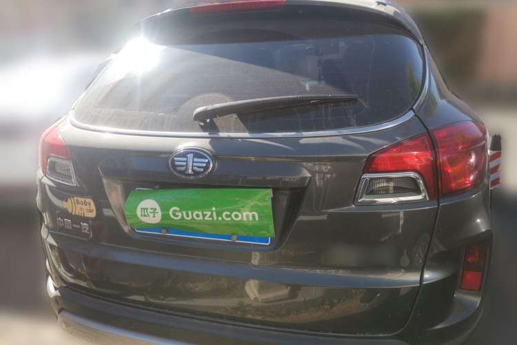 Used Bestune X80 2013 2.0L automatic luxury version
