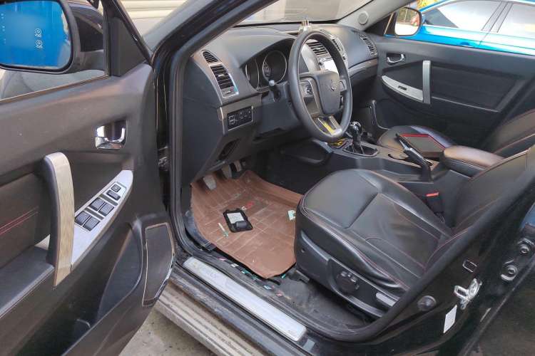 Used Geely Auto GX7 2015 Classic Edition 1.8L Manual Urban Model China V Standard
