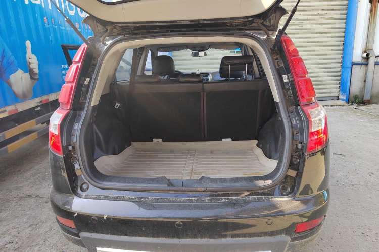 Used Geely Auto GX7 2015 Classic Edition 1.8L Manual Urban Model China V Standard
