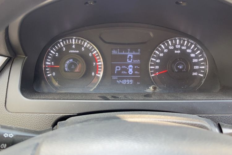 Used Lifan Auto 820 2015 2.4L Automatic Luxury Model