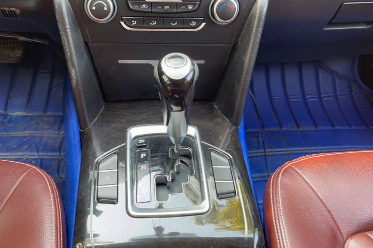 Used Lifan Auto 820 2015 2.4L Automatic Luxury Model