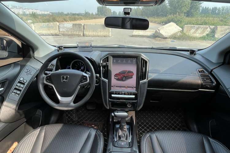 Used Luxgen U6 SUV 2017 1.8T ZhiZun Model
