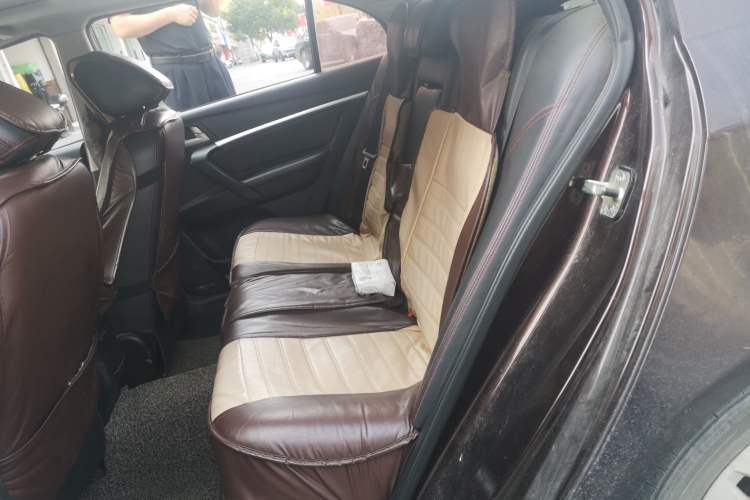 Used Geely Auto Emgrand 2016 Sedan 1.5L Manual Upward Edition Left Rear Seat