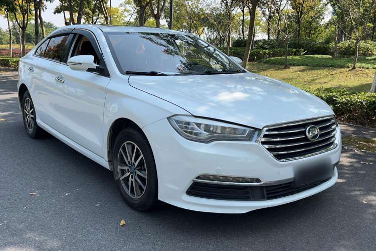 Used Lifan Auto 820 2015 2.4L Automatic Luxury Model