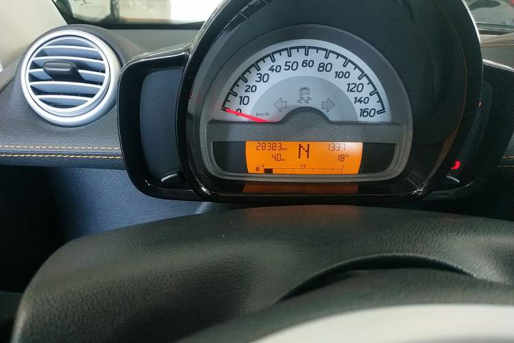 Used smart fortwo 2015 1.0 MHD Spark Special Edition
