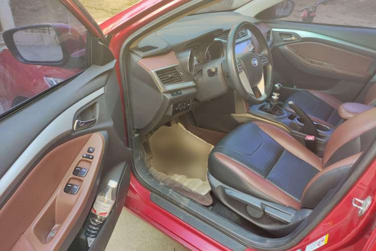 Used BYD G5 2014 1.5TI Manual Luxury Edition
