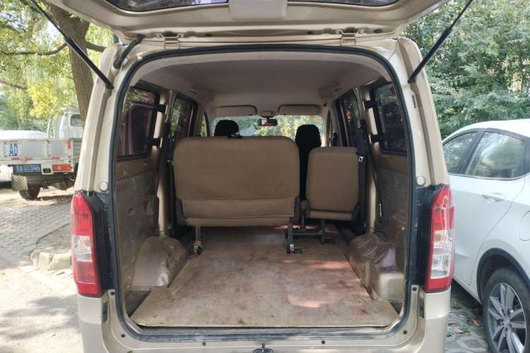 Used Wuling Rongguang V 2019 1.5L Van - Utility Model
