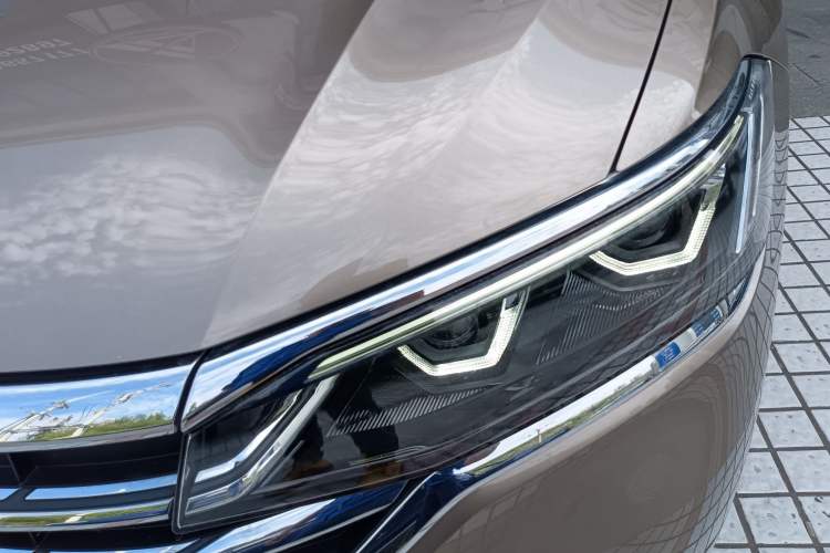 Used Volkswagen Viloran 2020 380TSI Prestige Edition
