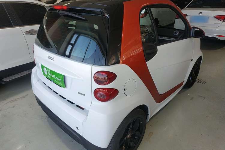 Used smart fortwo 2015 1.0 MHD Spark Special Edition

