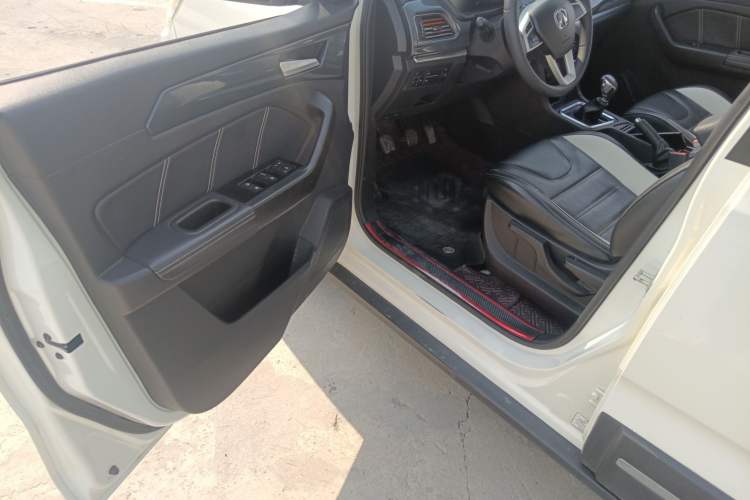 Used BAIC Weiwang M60 2017 1.5L Manual Platinum Edition