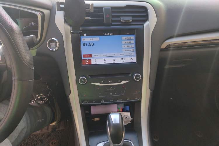 Used Ford Mondeo 2013 2.0L GTDi 200 Luxury Model
