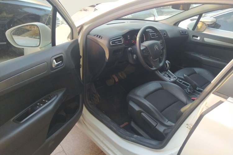 Used Citroen C4 Sega 2016 1.6L Automatic Luxury Model Driver Seat