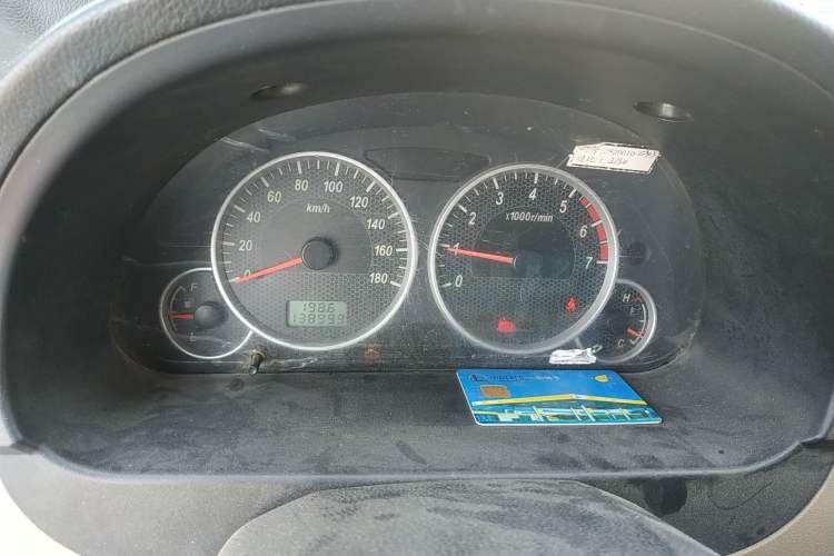 Used Dongfeng Xiaokang C37 2012 1.4L Standard Edition DK13-06