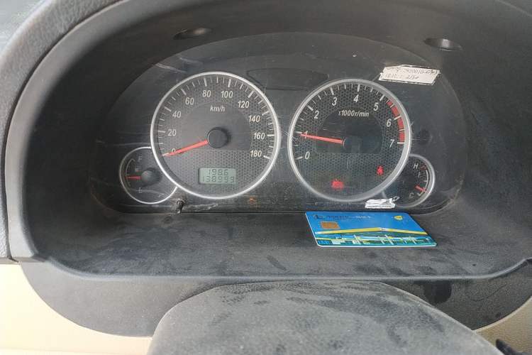 Used Dongfeng Xiaokang C37 2012 1.4L Standard Edition DK13-06