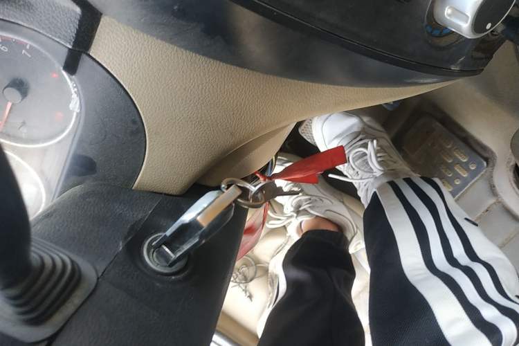 Used Dongfeng Xiaokang C37 2012 1.4L Standard Edition DK13-06