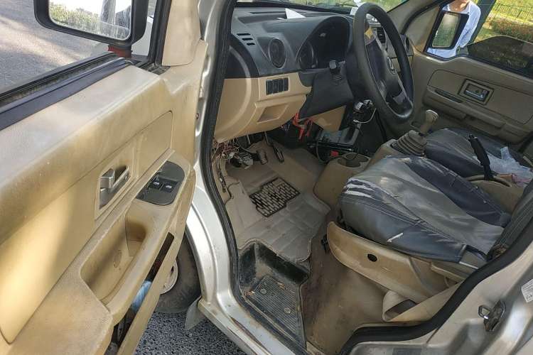 Used Dongfeng Xiaokang C37 2012 1.4L Standard Edition DK13-06