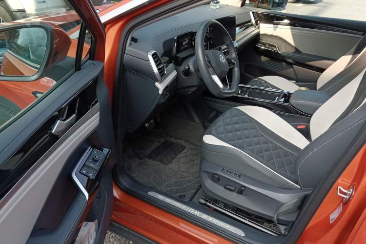 Used Volkswagen ID.6 CROZZ 2021 Long-Range PRO Edition
