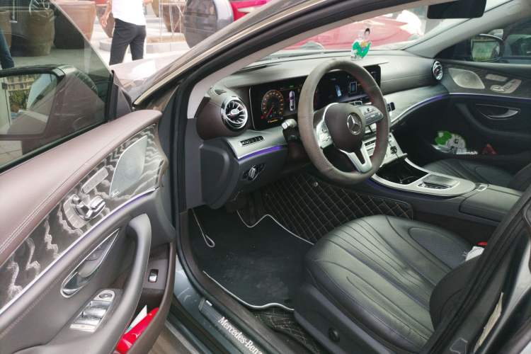 Used Mercedes-Benz CLS 2018 CLS 350 4MATIC
