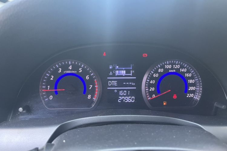 Used Zotye Z300 2014 1.5L Urban Edition Manual Luxury Model
