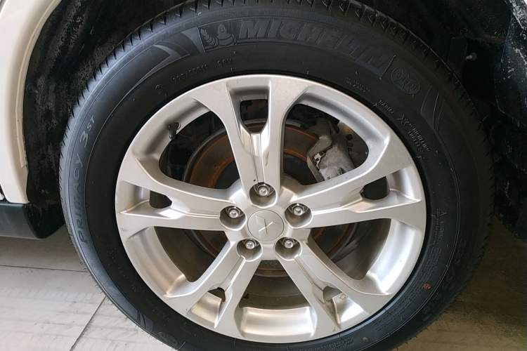 Used Mitsubishi Outlander 2013 2.4L Four-Wheel Drive Luxury Navigation Version 7 Seats
