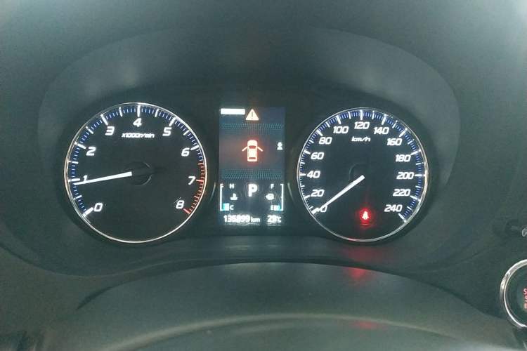 Used Mitsubishi Outlander 2013 2.4L Four-Wheel Drive Luxury Navigation Version 7 Seats
