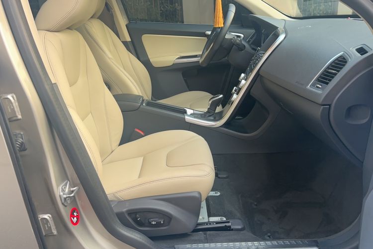 Used Volvo XC60 2015 T5 Zhiyi Edition
