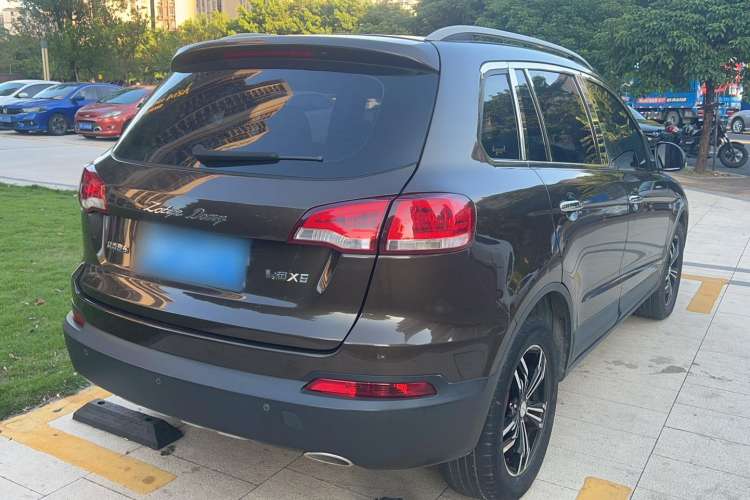 Used Zotye Domy X5 2017 Upgraded Model 1.5T CVT ZhiXian Edition