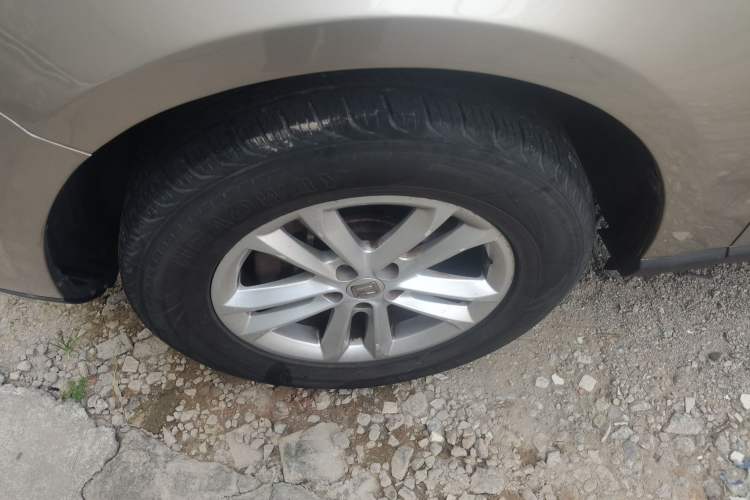 Used Zotye T600 2016 1.5T Manual Luxury Edition Right Front Wheel Hub