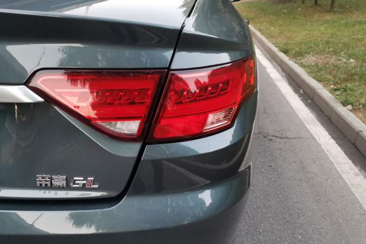 Used Geely Auto Emgrand GL 2018 1.4T DCT Elite Smart Connectivity Version
