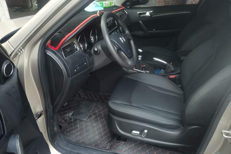 Used Zotye T600 2016 1.5T Manual Luxury Edition Driver Seat