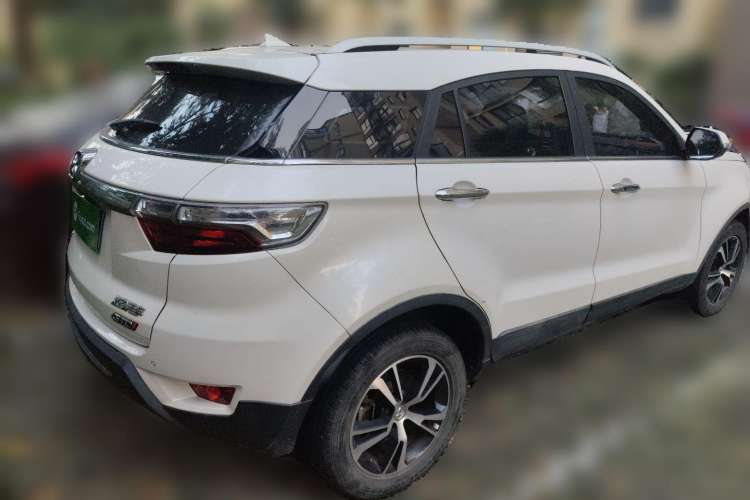 Used JMC Yusheng S330 2016 1.5L GTDi Automatic Two-Wheel Drive Prestige Edition Rear Right 45 Deg