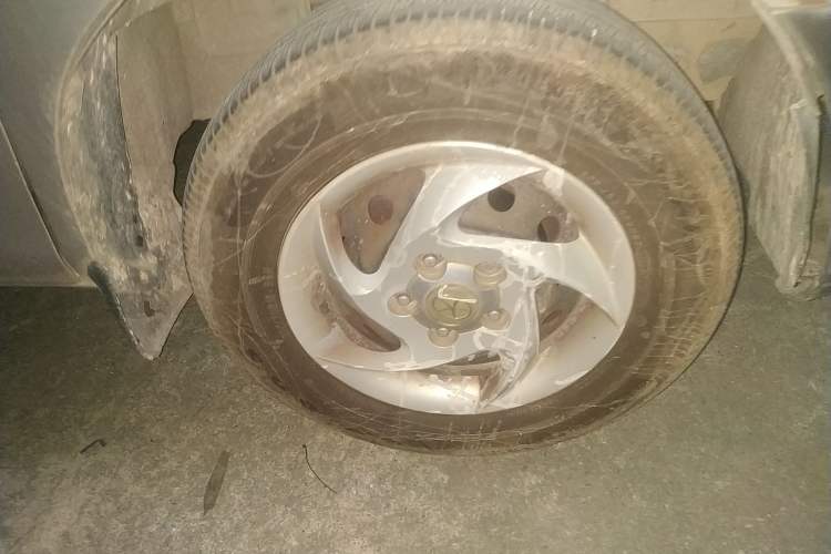 Used JAC Refine 2011 2.8T Shuttle Diesel Standard Version HFC4DA1-2B1
