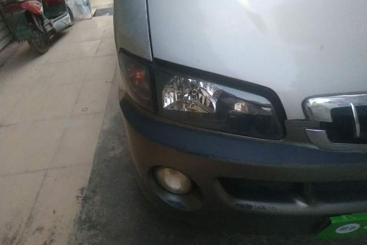 Used JAC Refine 2011 2.8T Shuttle Diesel Standard Version HFC4DA1-2B1
