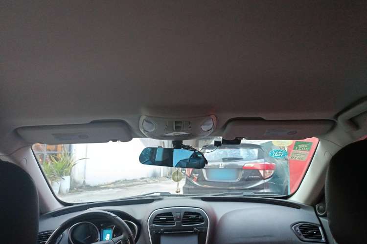 Used GAC Trumpchi GS5 2014 1.8T Automatic Two-Wheel Drive Supreme Edition Headliner