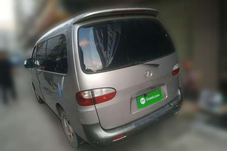 Used JAC Refine 2011 2.8T Shuttle Diesel Standard Version HFC4DA1-2B1
