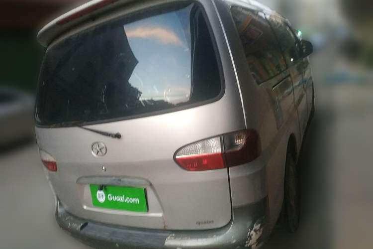 Used JAC Refine 2011 2.8T Shuttle Diesel Standard Version HFC4DA1-2B1
