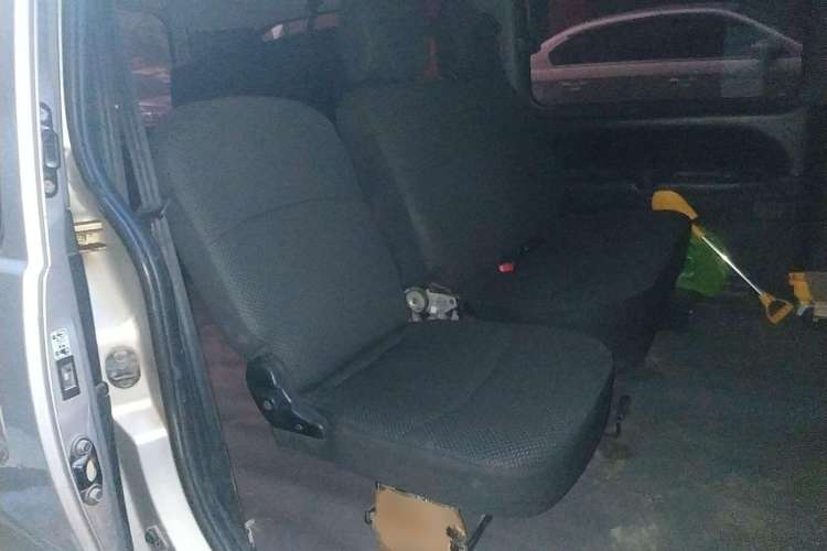 Used JAC Refine 2011 2.8T Shuttle Diesel Standard Version HFC4DA1-2B1
