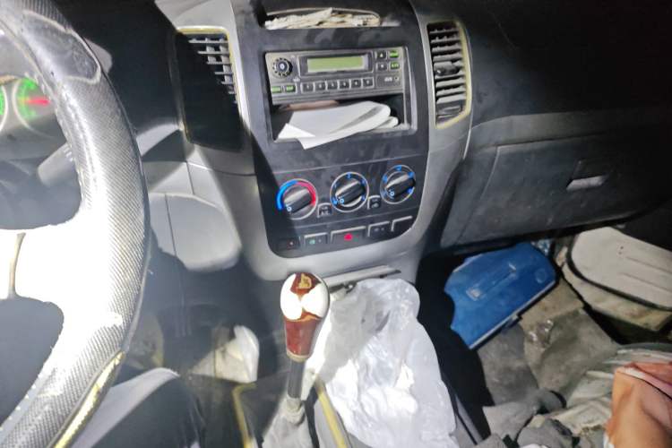 Used Foton Scenic 2014 2.5T Express Classic Short-Wheelbase Low-Roof 4J25TC
