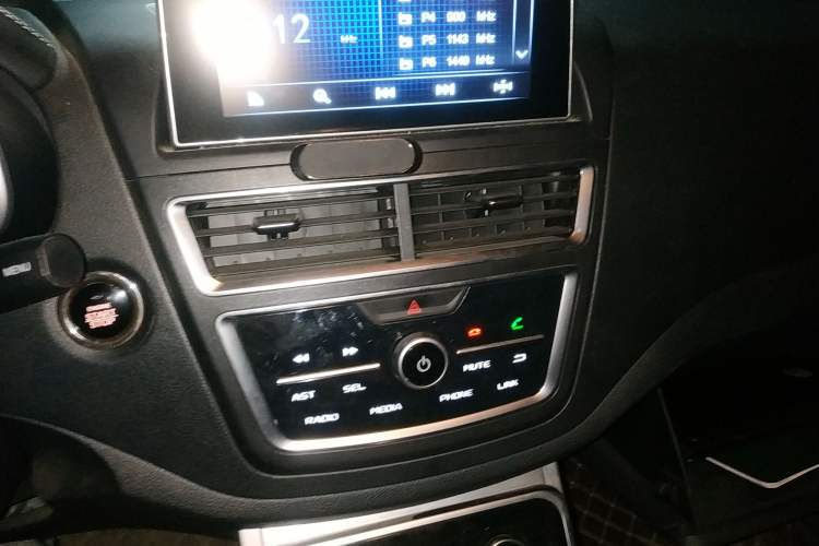 Used Bestune X40 2019 1.6L Manual Luxury Edition China VI