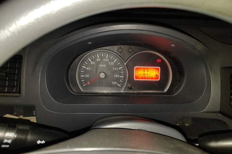 Used BAIC Weiwang 306 2011 1.3L base model 7 seats