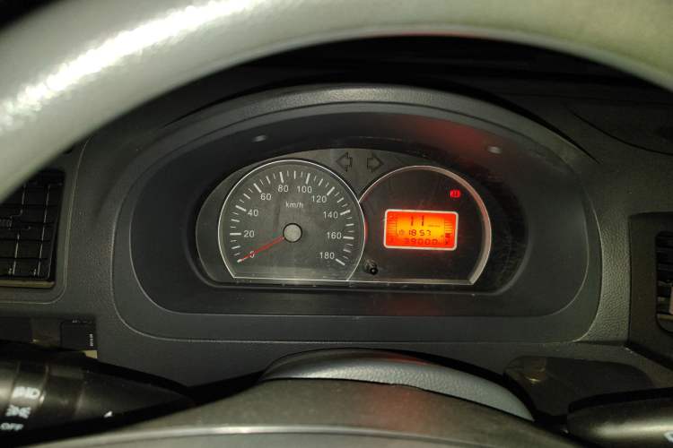 Used BAIC Weiwang 306 2011 1.3L base model 7 seats