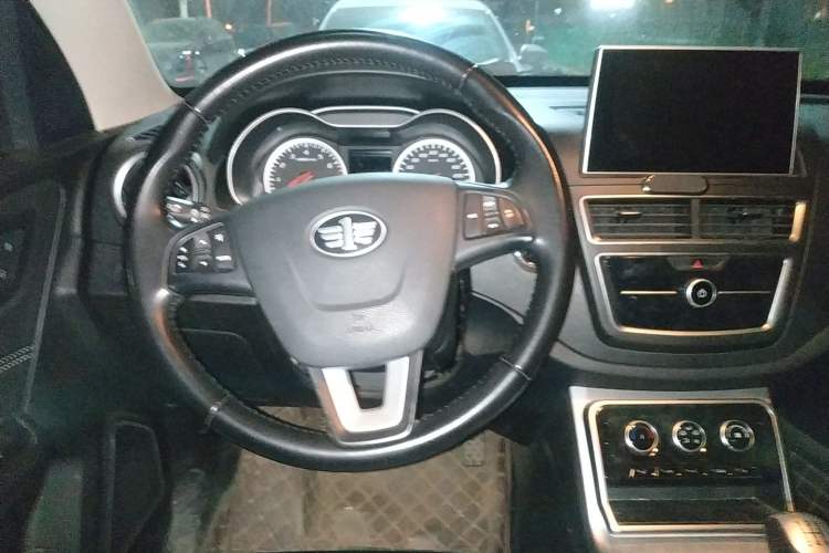 Used Bestune X40 2019 1.6L Manual Luxury Edition China VI