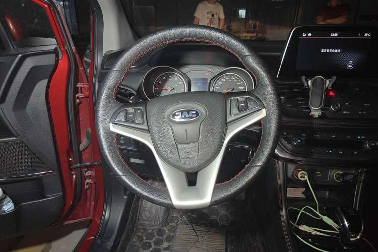 Used JAC Refine S3 2017 1.6L Manual Luxury Smart Model Steering Wheel