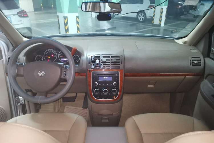 Used Buick GL8 2012 2.4L BASE Comfort Edition
